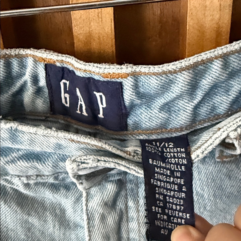 Vintage Gap 100% Cotton Light wash Tapered Leg Ultra High Rise. Size 27 - Picture 7 of 9